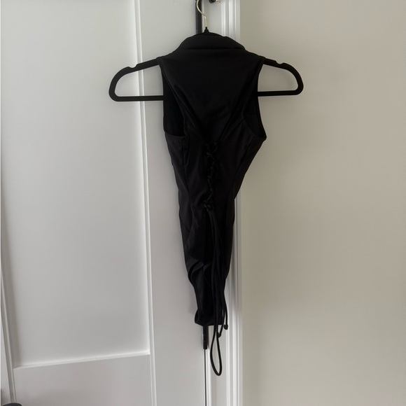 Ta3 Black Zipper One-Piece Swimsuit Sleeveless Surfy - Picture 4 of 5